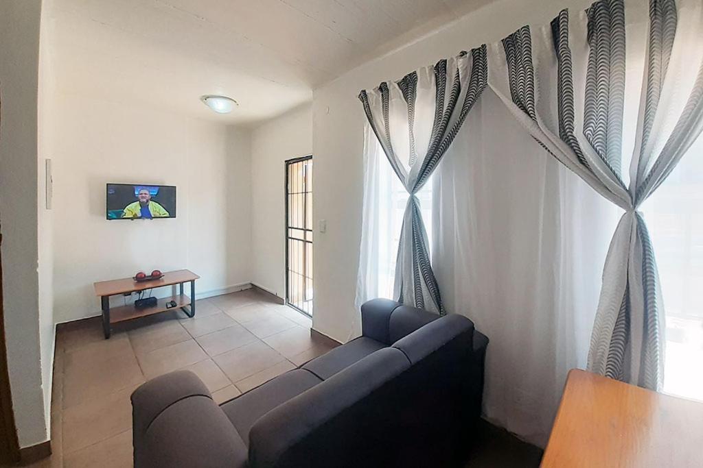 Queens Palace Pretoria-Noord Szoba fotó
