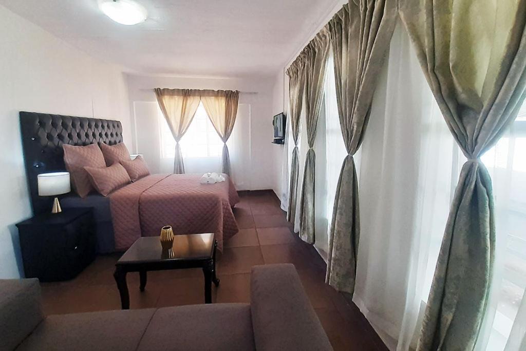 Queens Palace Pretoria-Noord Szoba fotó
