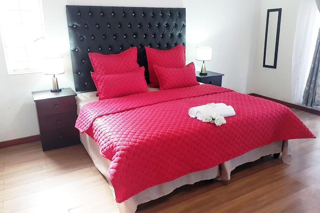 Queens Palace Pretoria-Noord Szoba fotó
